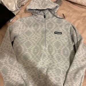 Columbia sweater